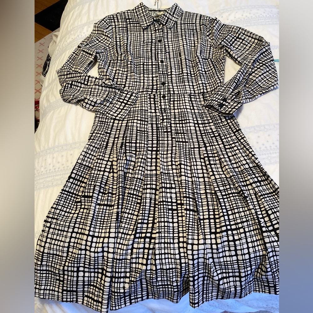 CALVIN KLEIN Shirtdress! Timeless! Sz 4